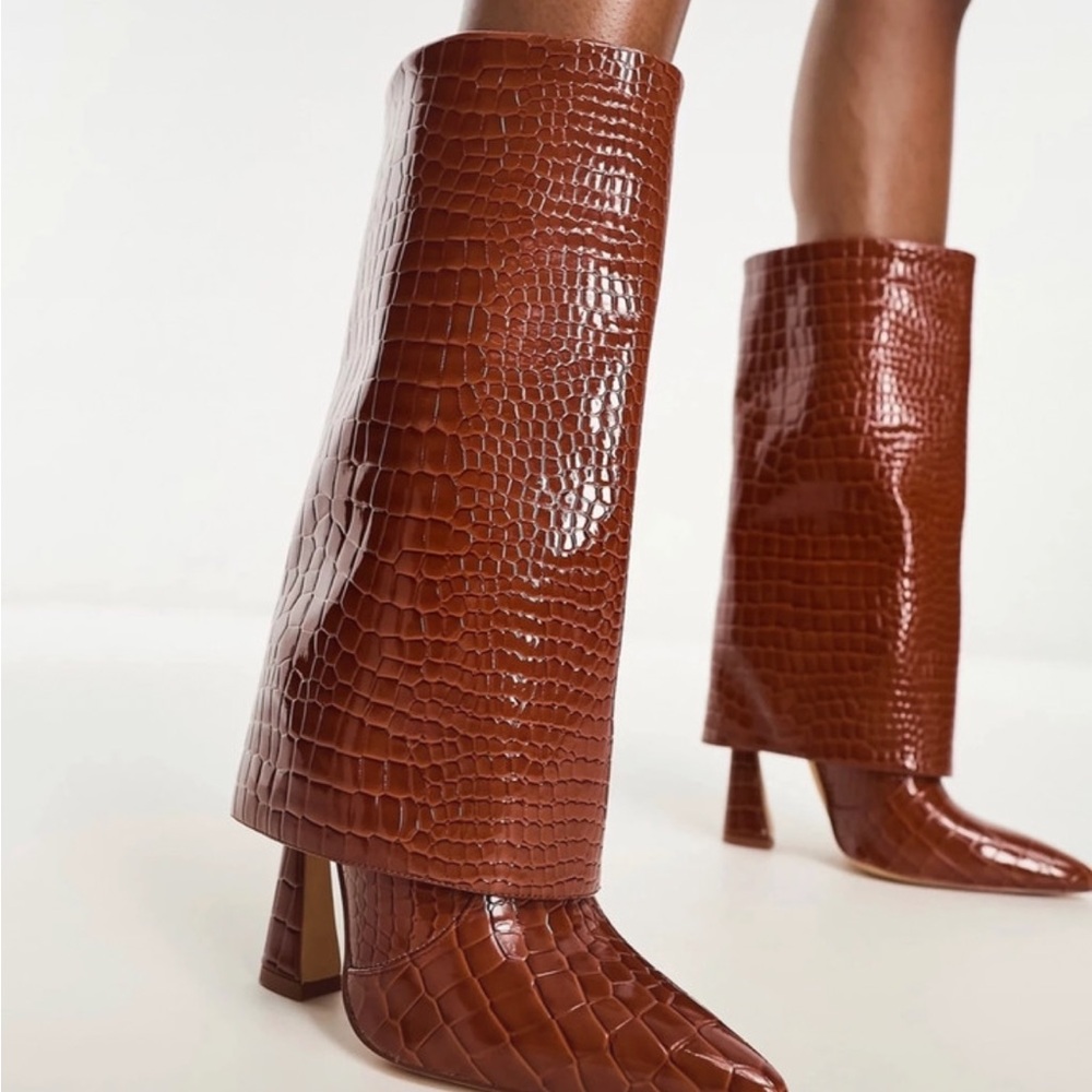 Brown Crocodile Pattern Women Boots